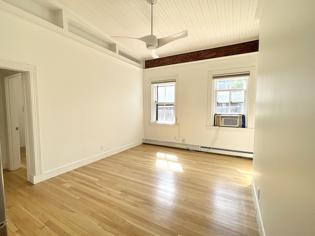 Property Photo:  428 Marlborough St 9  MA 02115 