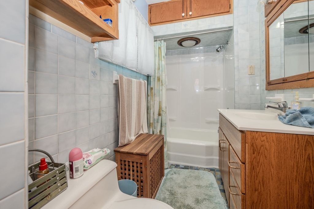 Property Photo:  11 Huron St  MA 01826 