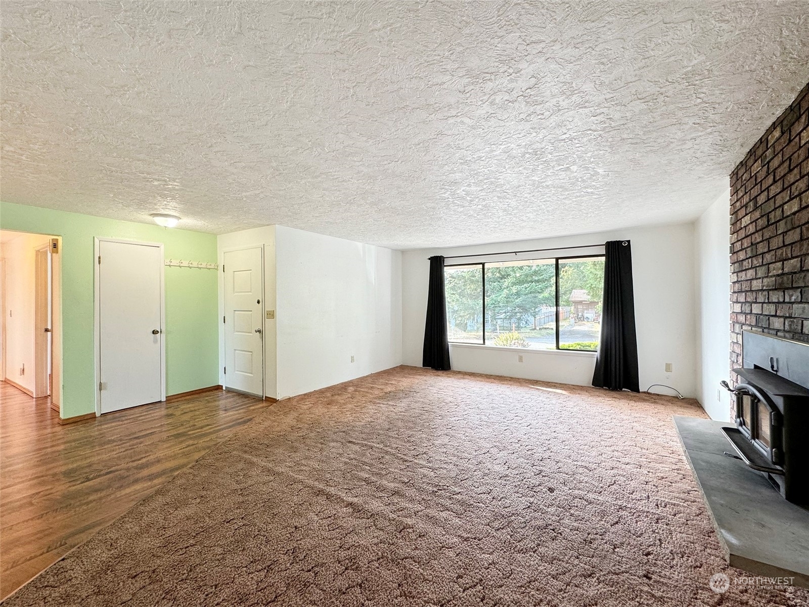 Property Photo:  1121 Madrona Street  WA 98363 