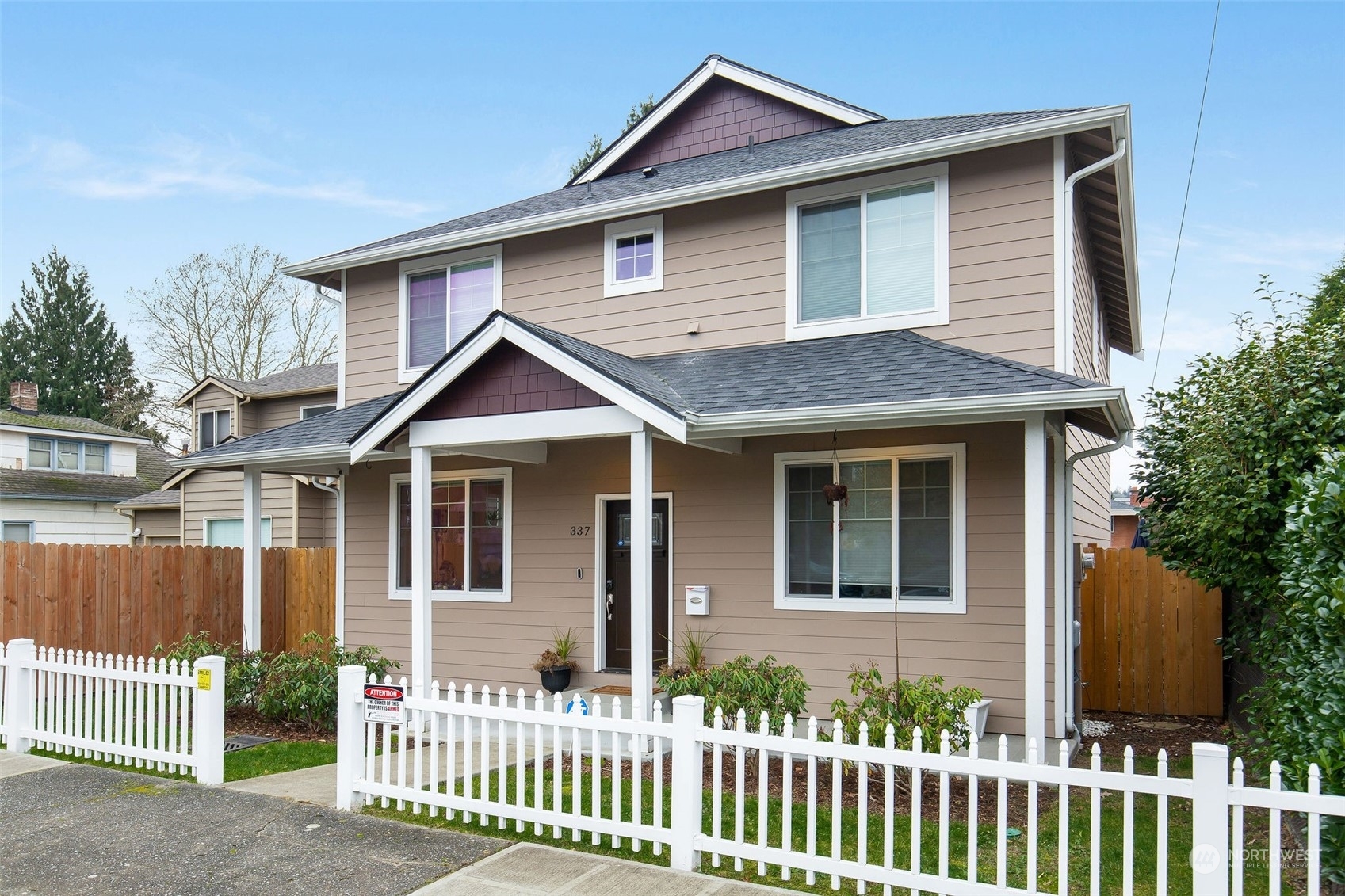 Property Photo:  337  Factory Avenue N  WA 98057 