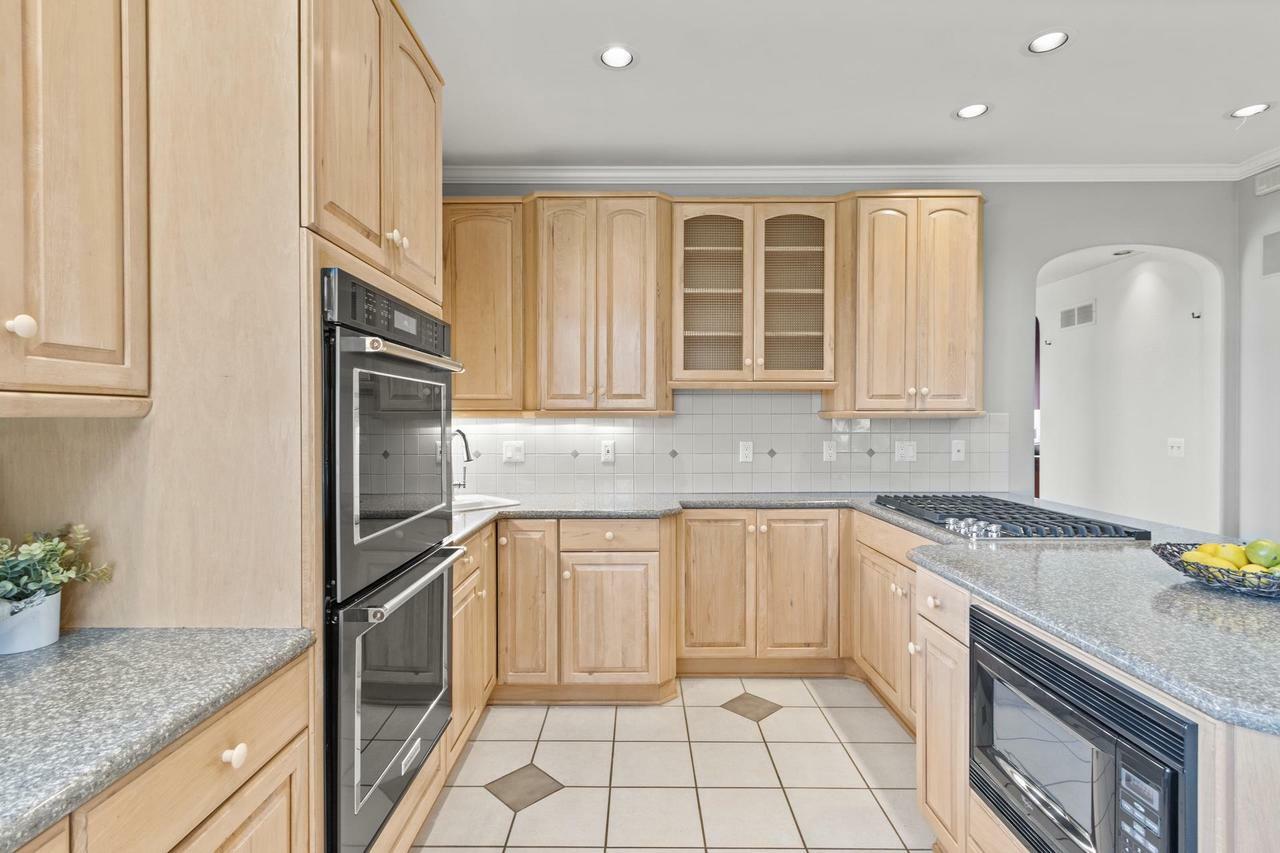 Property Photo: 414 Clearview Court WI 53548