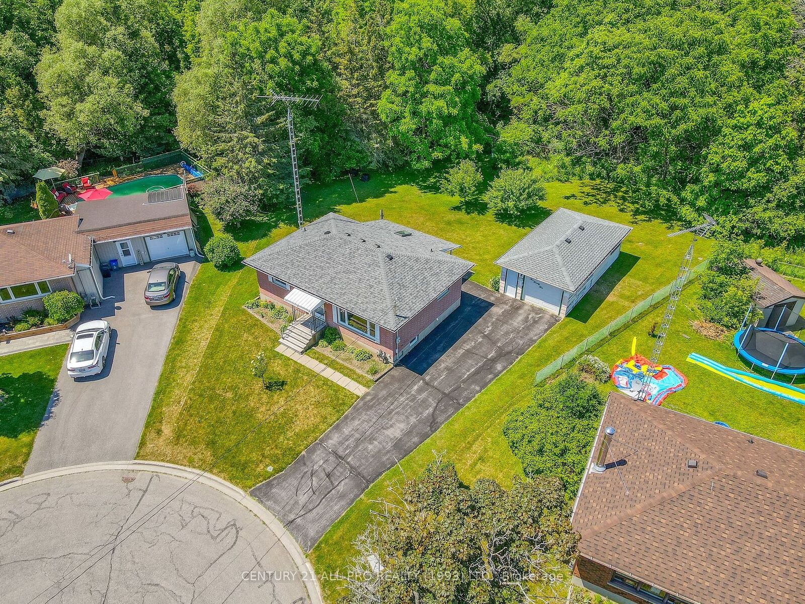 Property Photo: 224 Nickerson Dr ON K9A 1A5