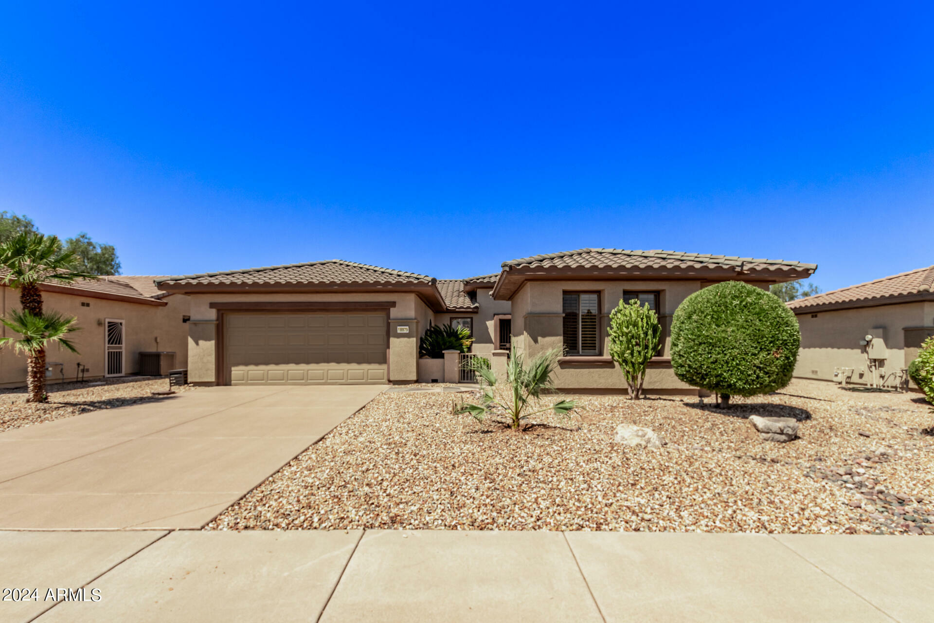 Property Photo:  18879 N Summerbreeze Way  AZ 85374 