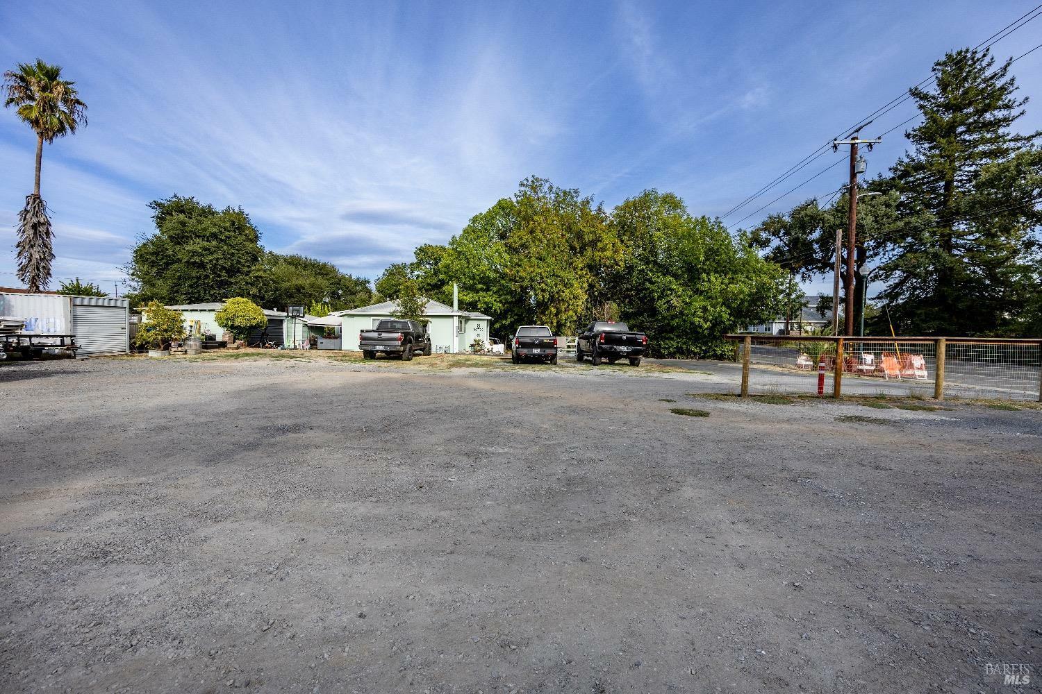 Property Photo:  633 Windsor River Road  CA 95492 