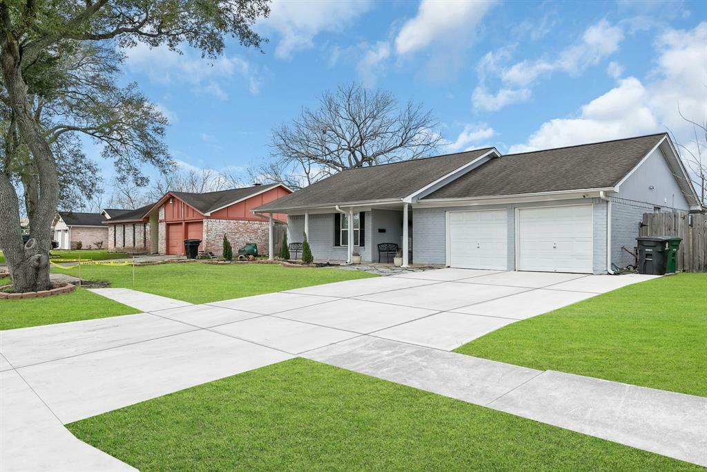 Property Photo:  11811 Flushing Meadows Drive  TX 77089 