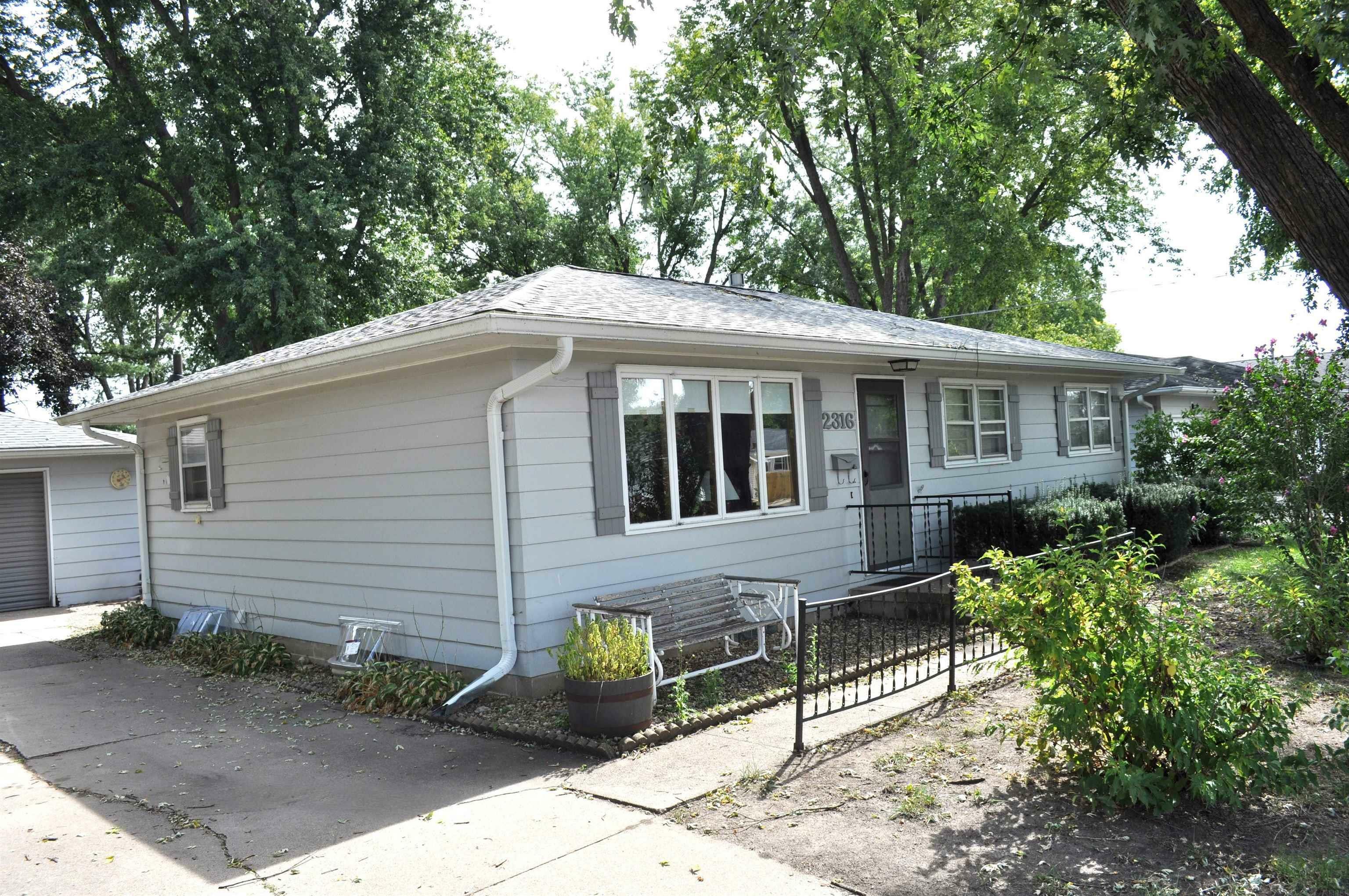 Property Photo:  2316 Royal Drive  IA 50613 