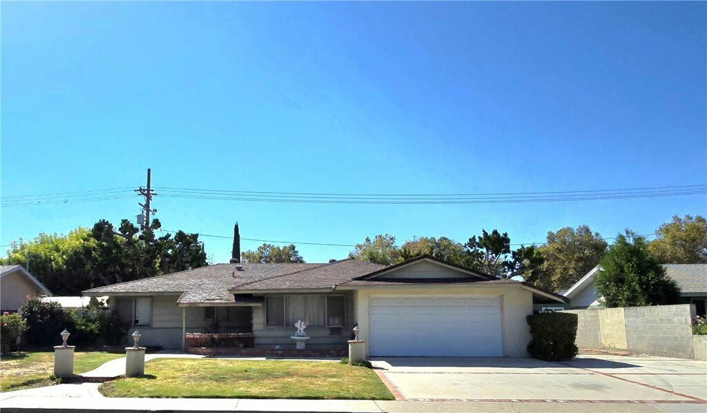 Property Photo:  1273 Rincon Street  CA 93065 