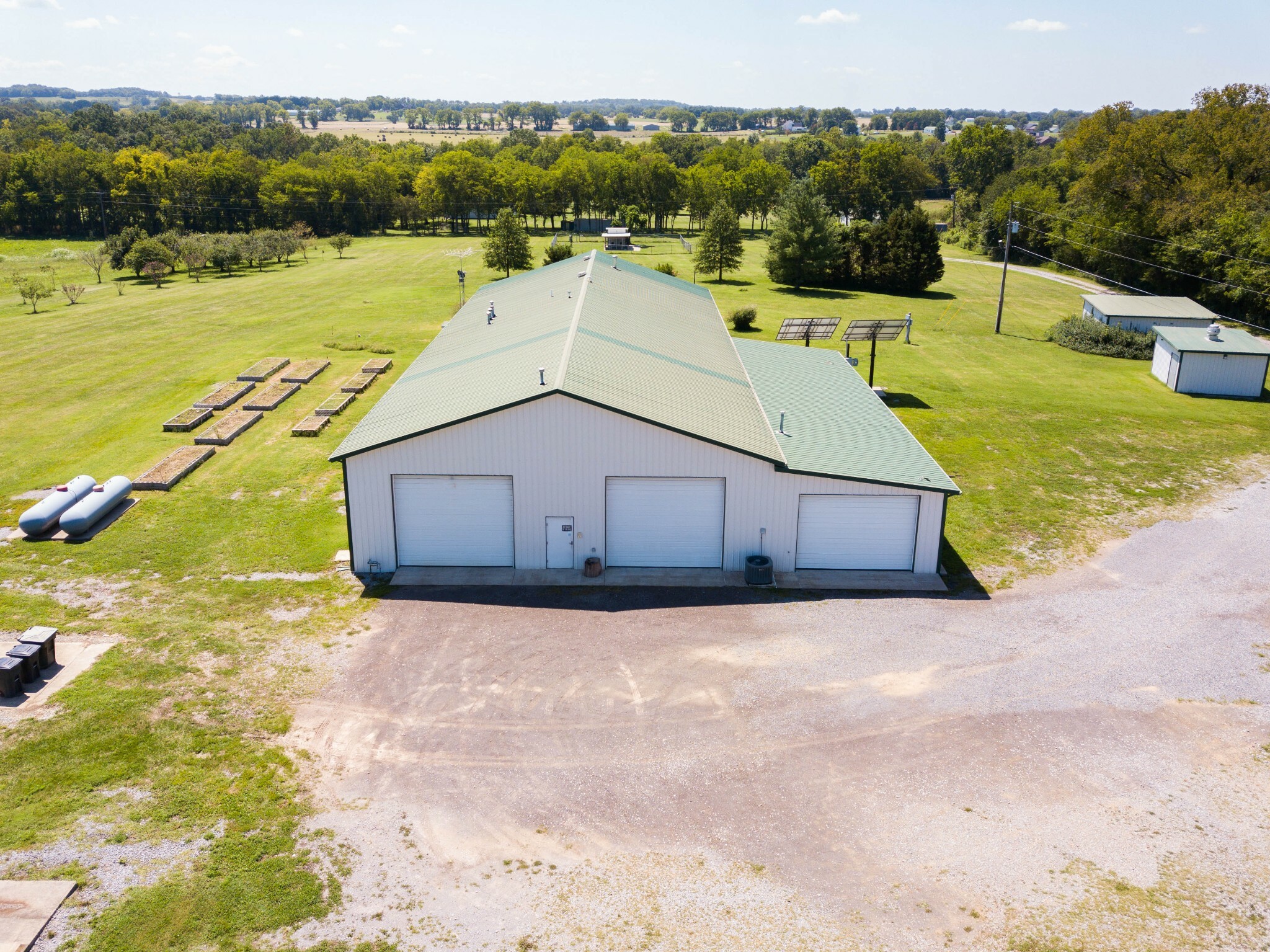Property Photo:  1201 Old Hopewell Rd  TN 37031 