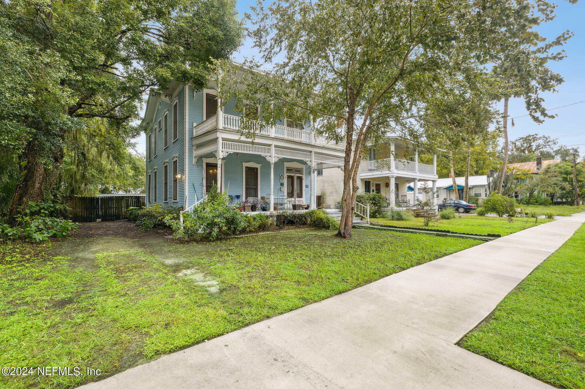 Property Photo:  400 Emmett Street  FL 32177 