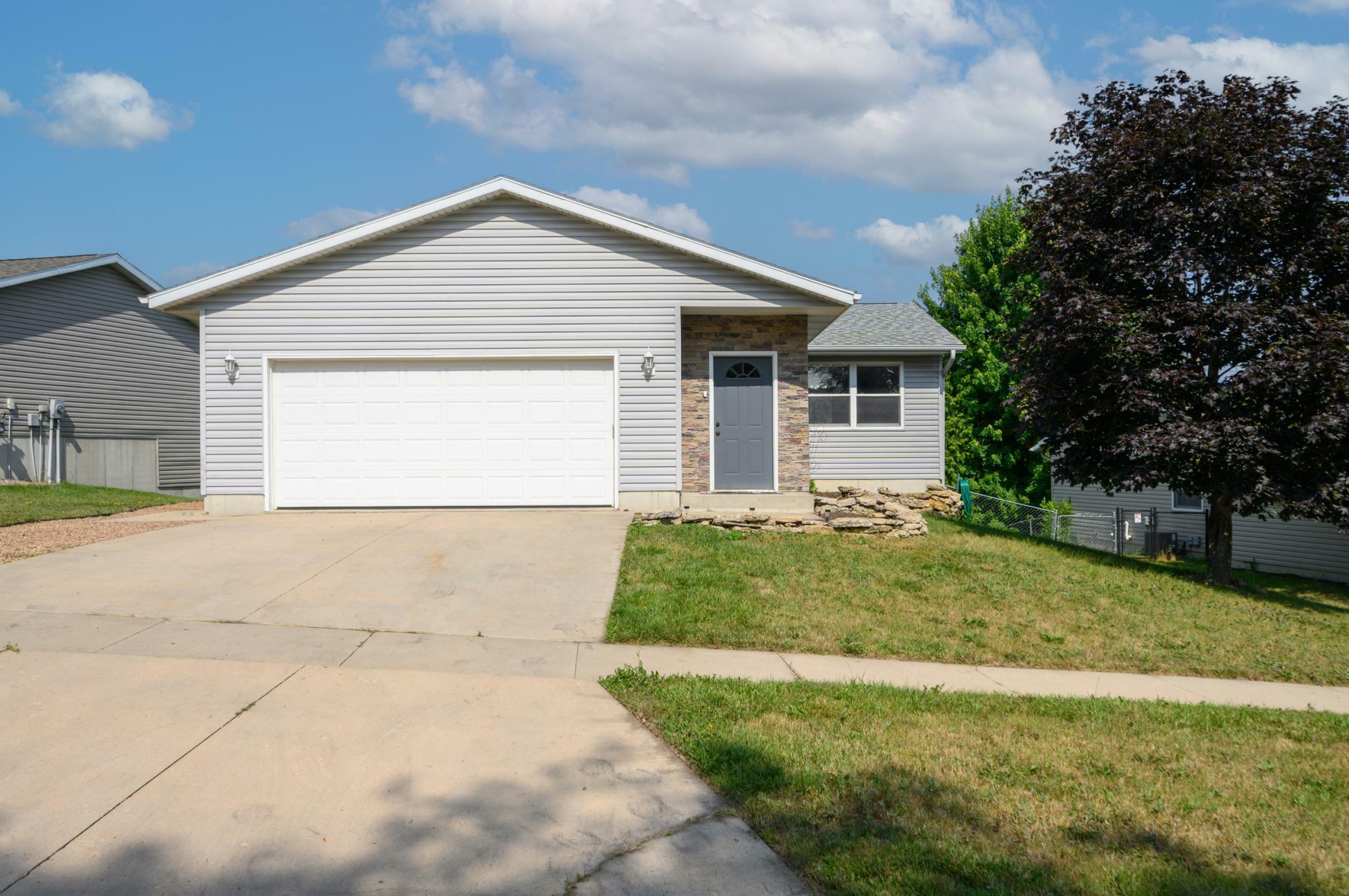 1231 Harbor Drive SE  Rochester MN 55904 photo