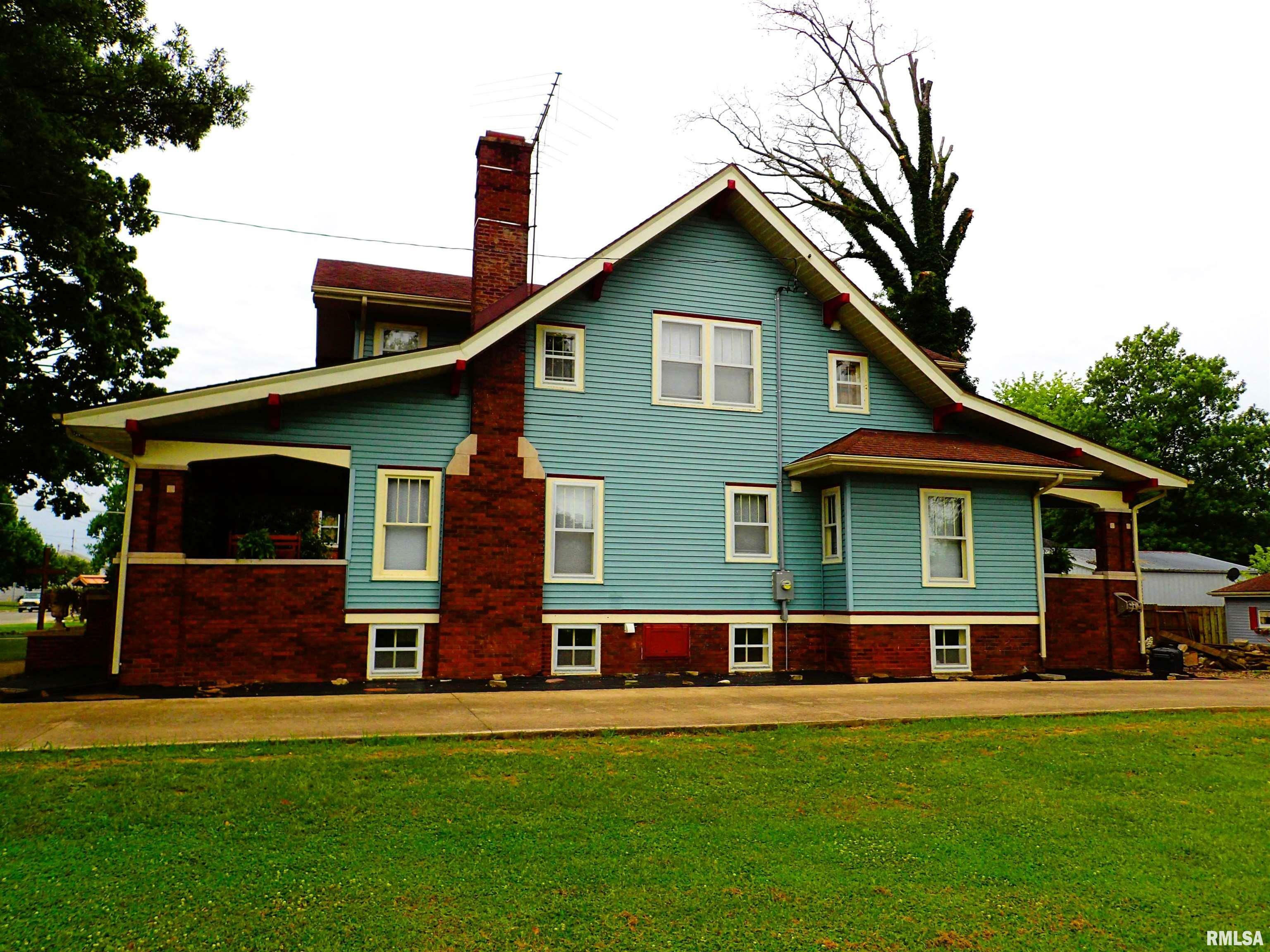 Property Photo:  216 N Broadway Street  IL 62801 