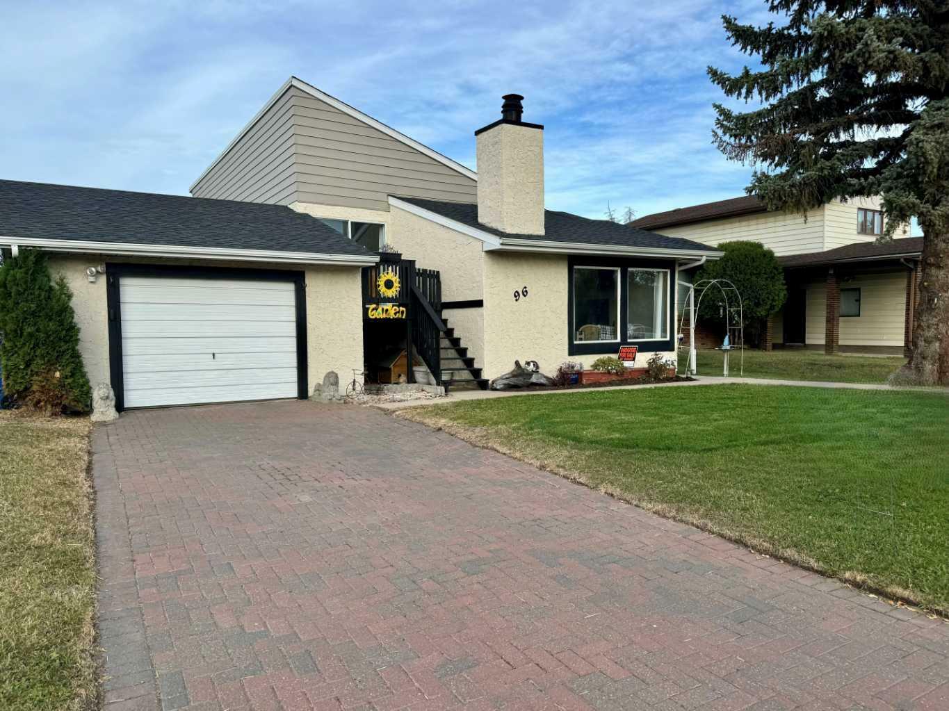 Property Photo:  96 Barrett Drive  AB T4R 1J3 