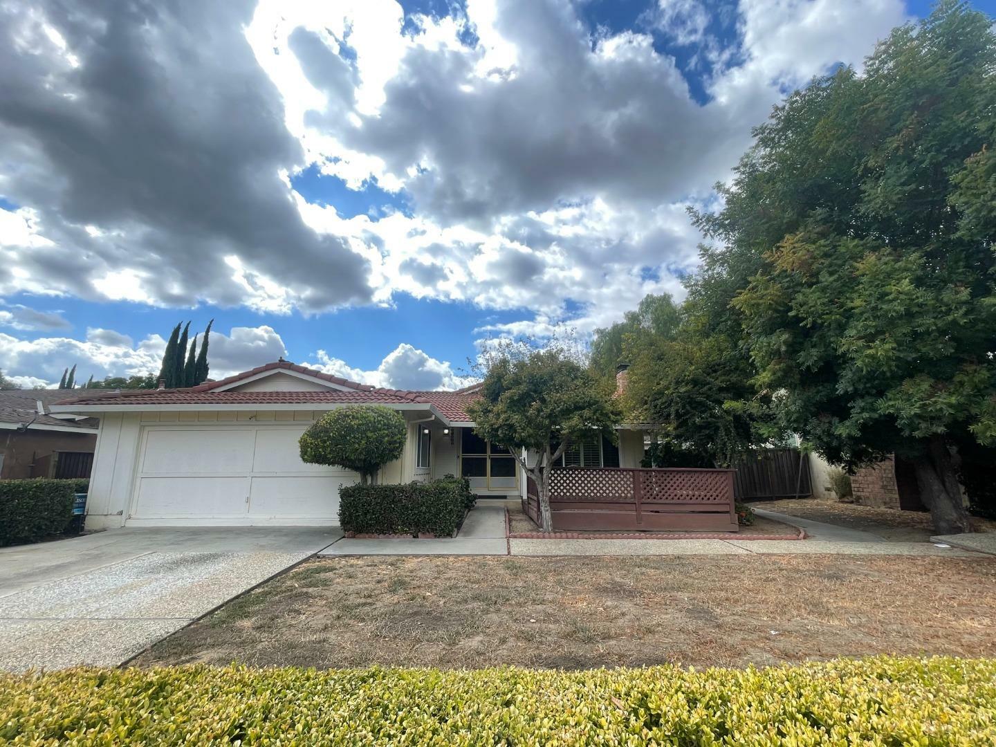 Property Photo:  956 Coyote Road  CA 95111 