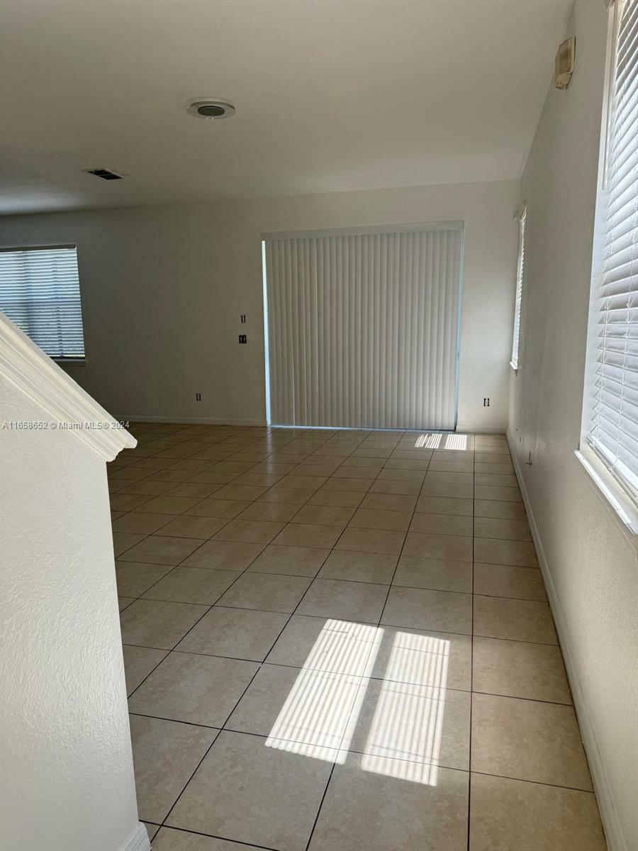 Property Photo:  1316 Zureiq Ct  FL 34714 