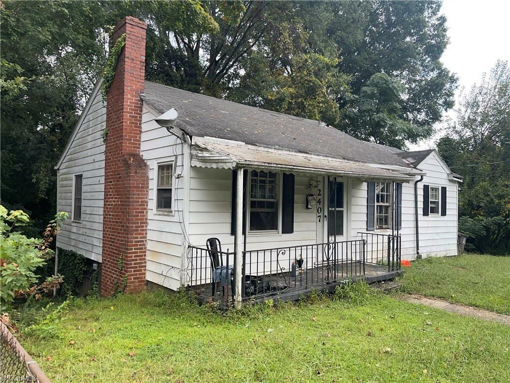 Property Photo:  2407 Gilmer Avenue  NC 27105 