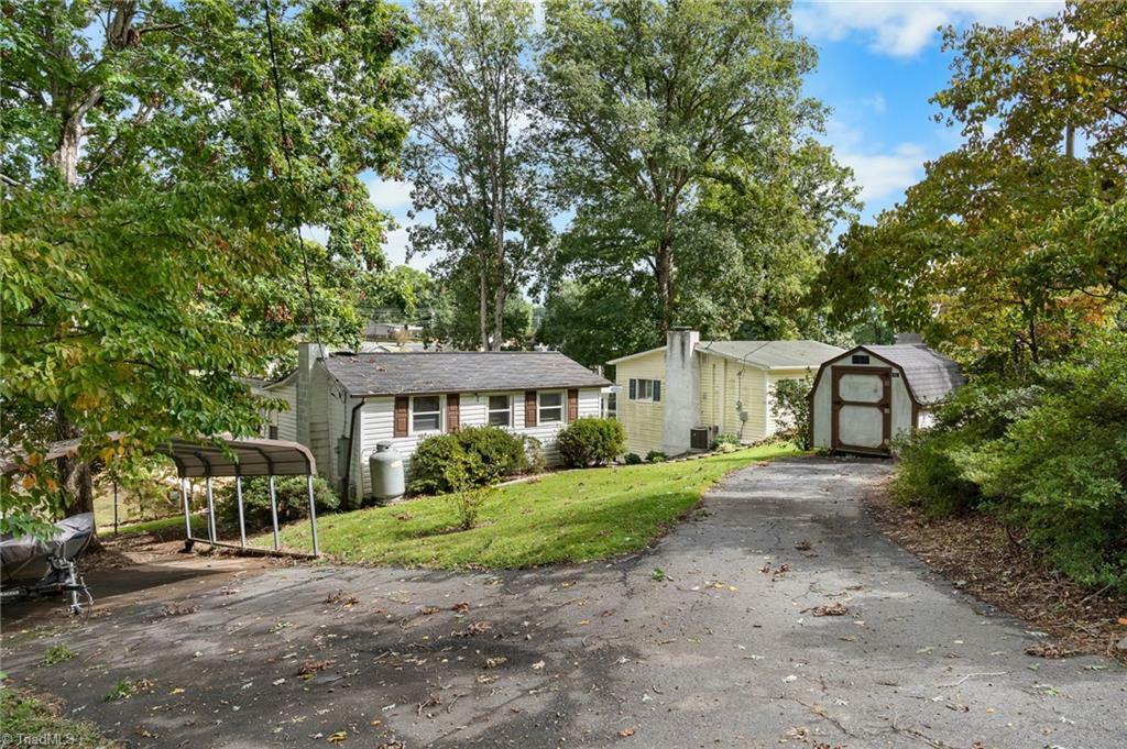 Property Photo:  407 Riverside Drive  NC 27292 