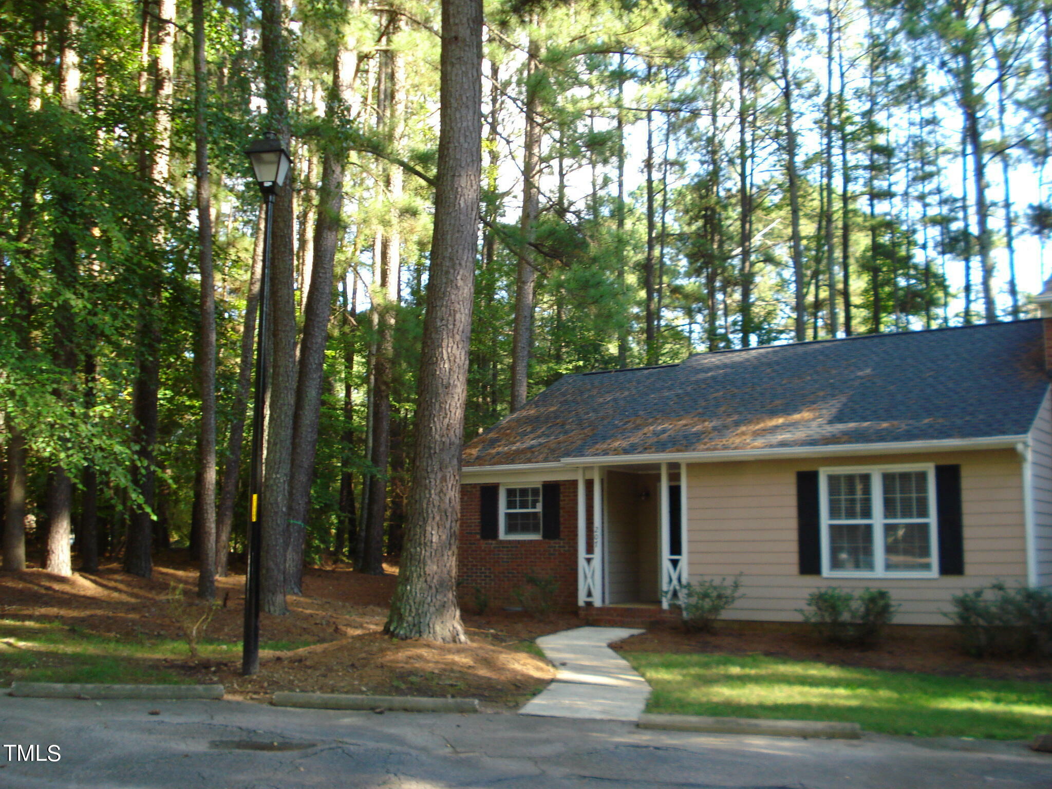 Property Photo:  207 Wetherburn Lane  NC 27615 