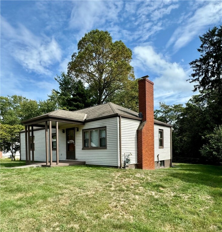 Property Photo:  5551 Grubbs Rd  PA 15044 