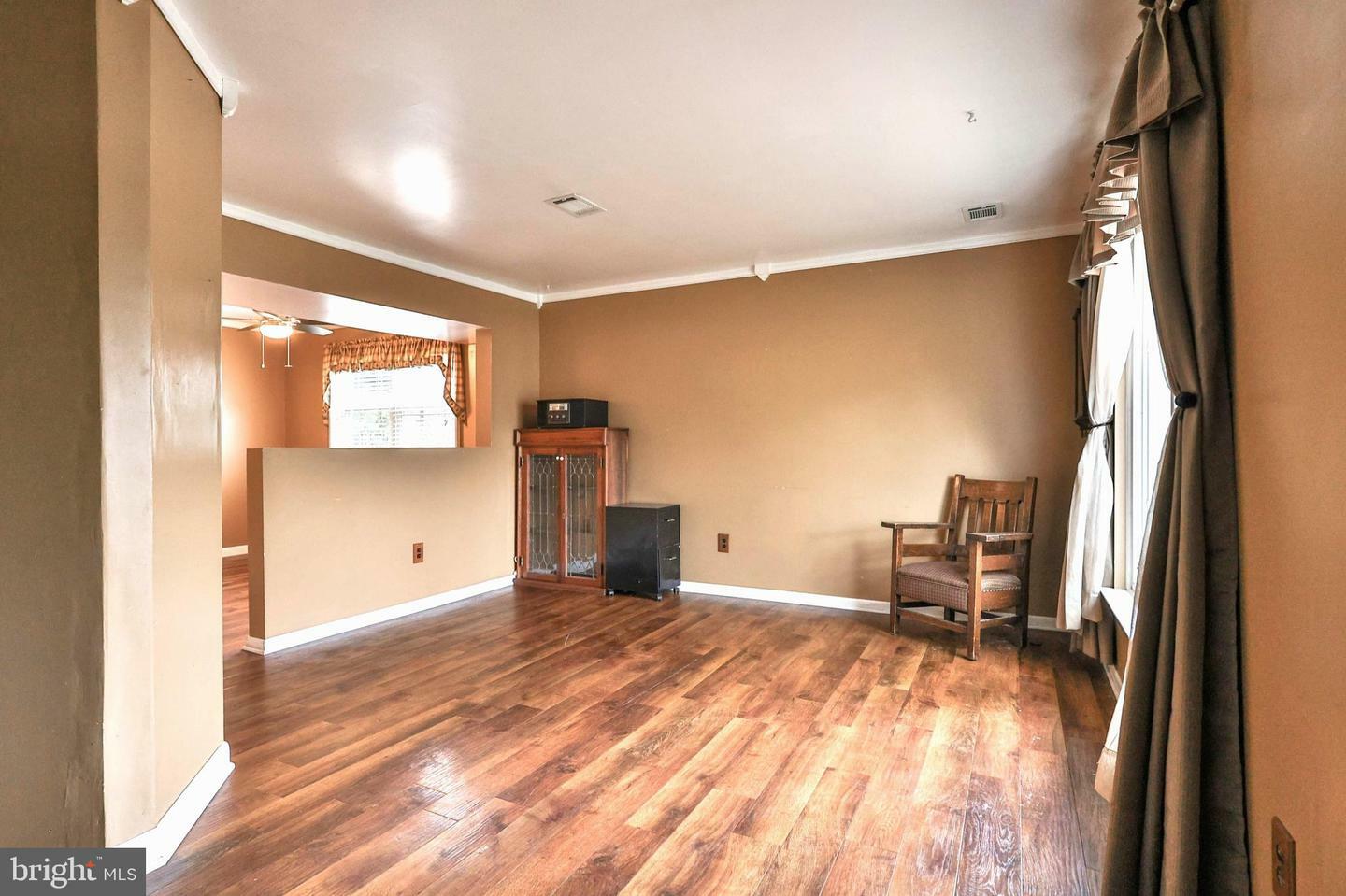 Property Photo:  10 Whittier Court  PA 18951 