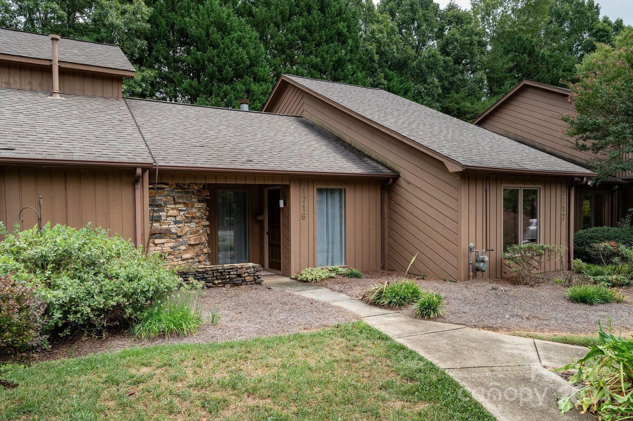 Property Photo:  1716 12th Street NE  NC 28601 