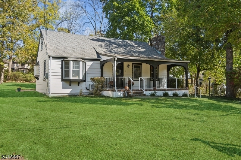 Property Photo: 14 Beechwood Pl NJ 07069