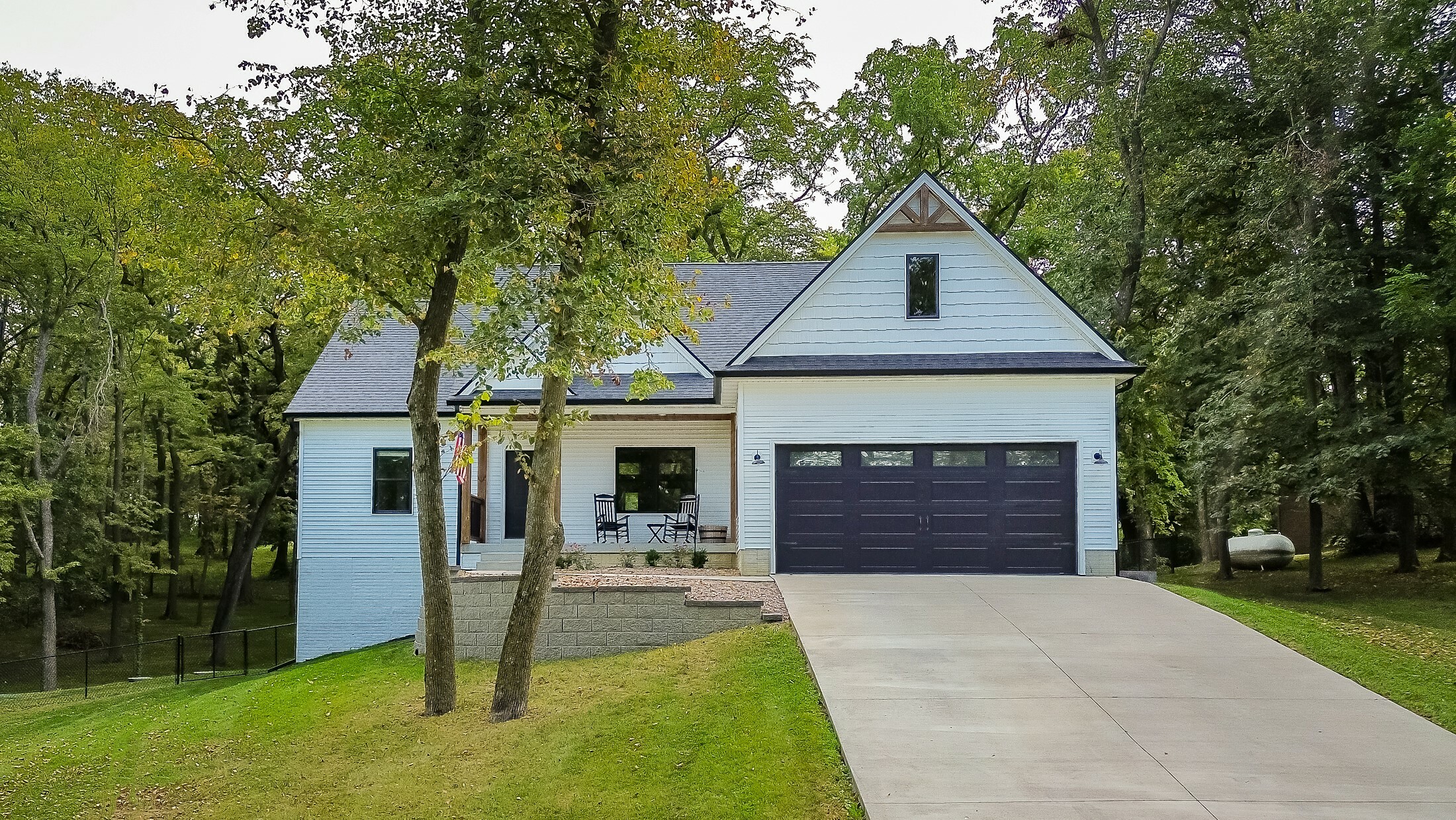 Property Photo:  104 Timber Lane  IA 50001 