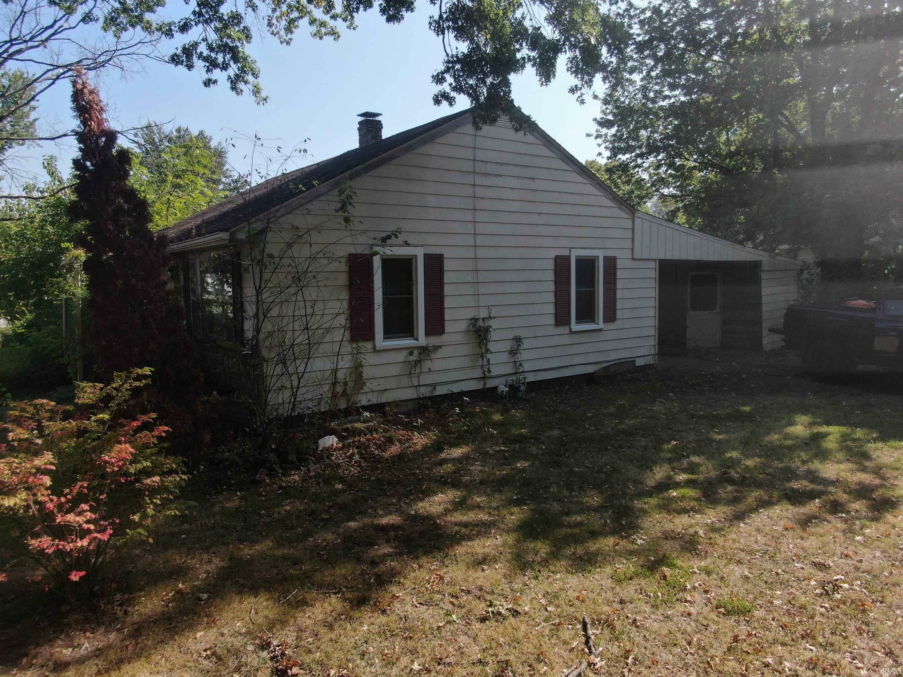 Property Photo:  702 S Johnson Street  IN 47557 