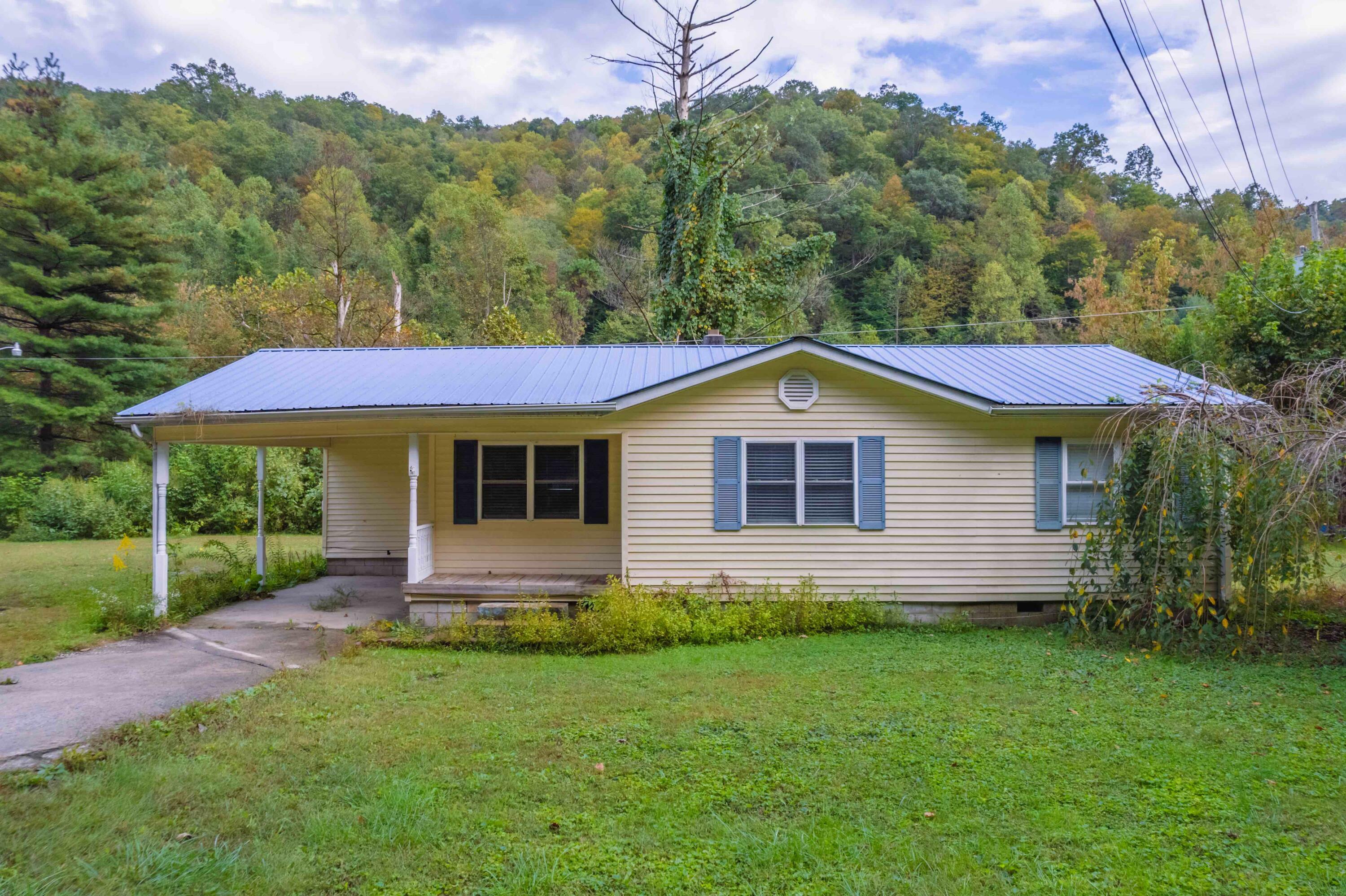 Property Photo:  14678 South US-421  KY 40962 