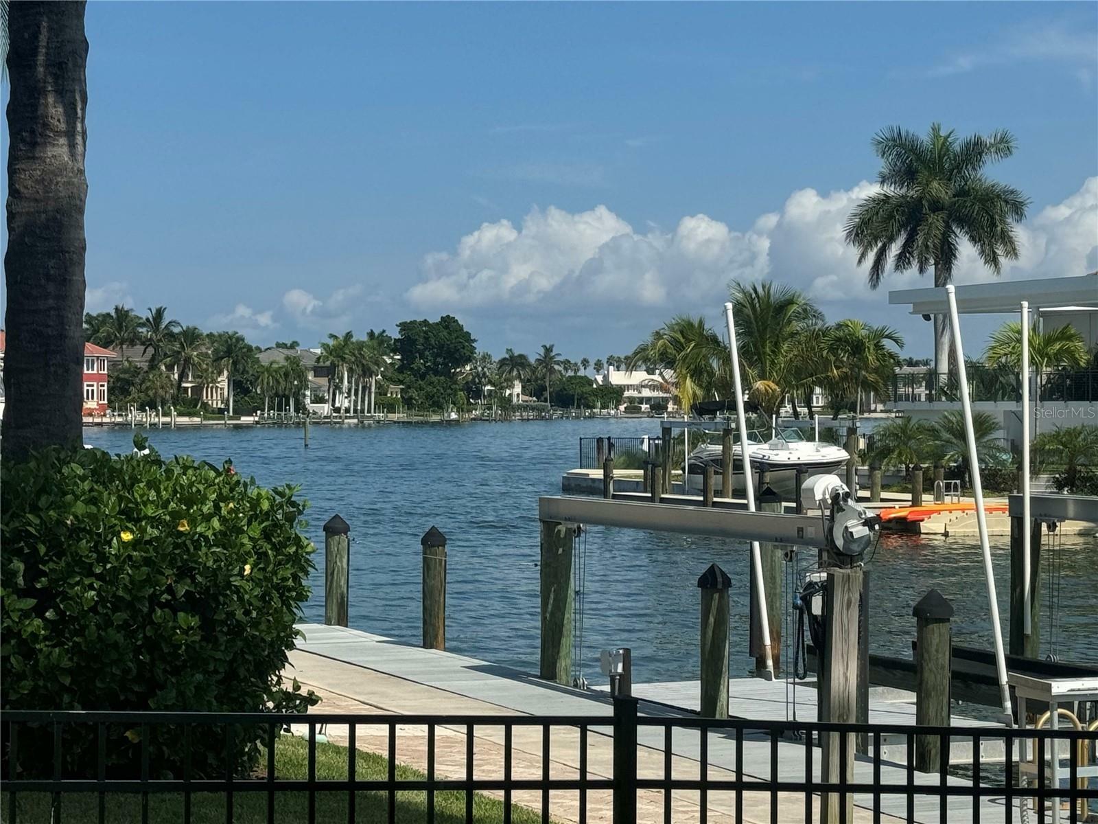 Property Photo:  453 E Royal Flamingo Drive  FL 34236 