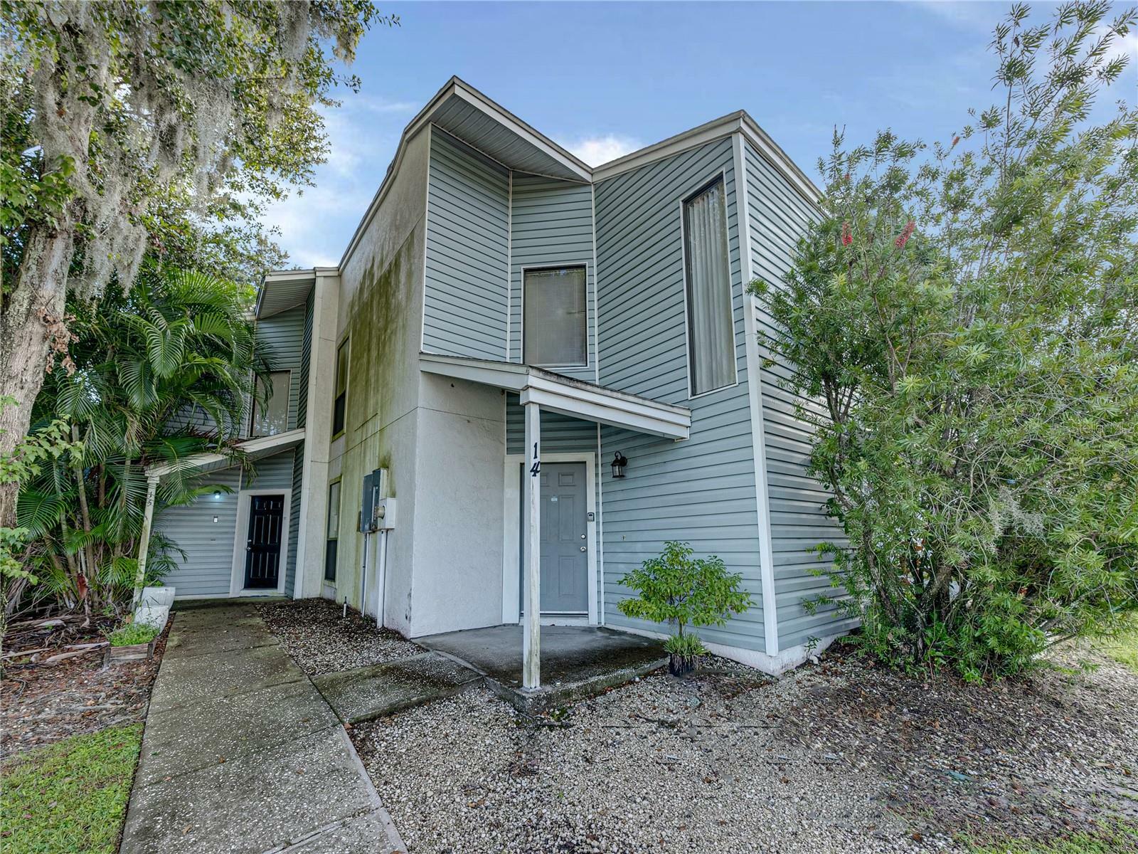 Property Photo: 222 Carpenters Way 14 FL 33805
