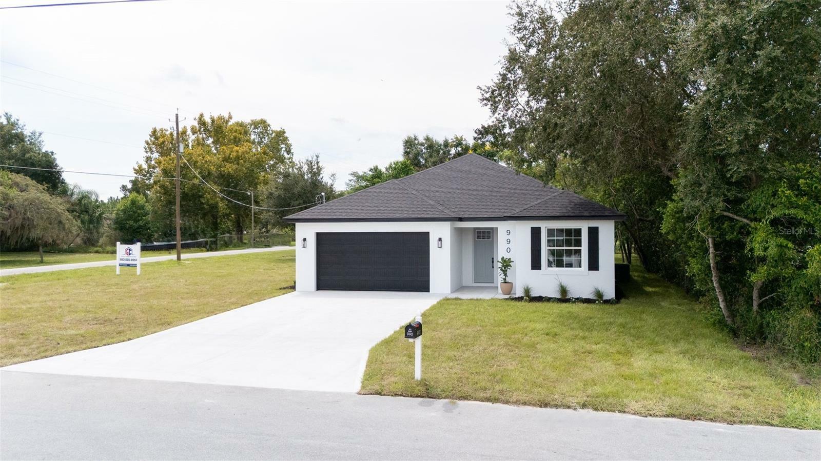 Property Photo:  990 Thomas Road  FL 33880 