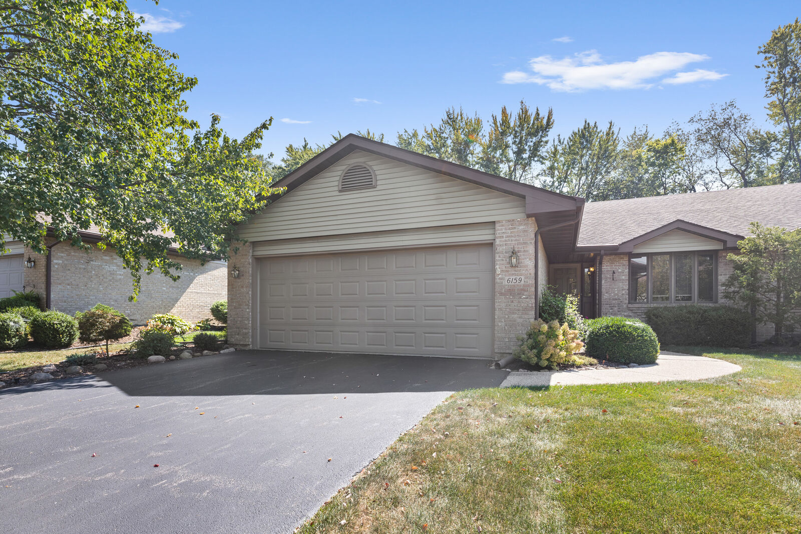 Property Photo: 6159 Carriage Green Way 9B IL 61108