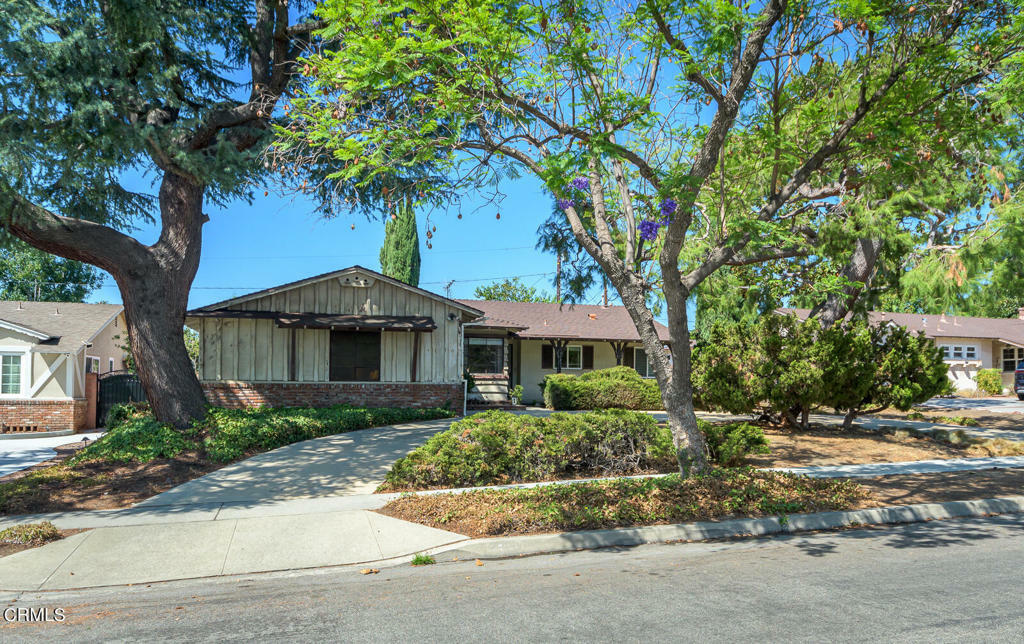 Property Photo:  1533 Lynoak Drive  CA 91711 