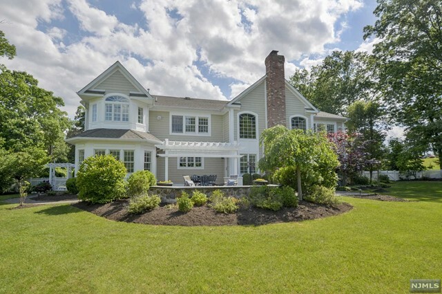 Property Photo:  75 Ripplewood Drive  NJ 07458 