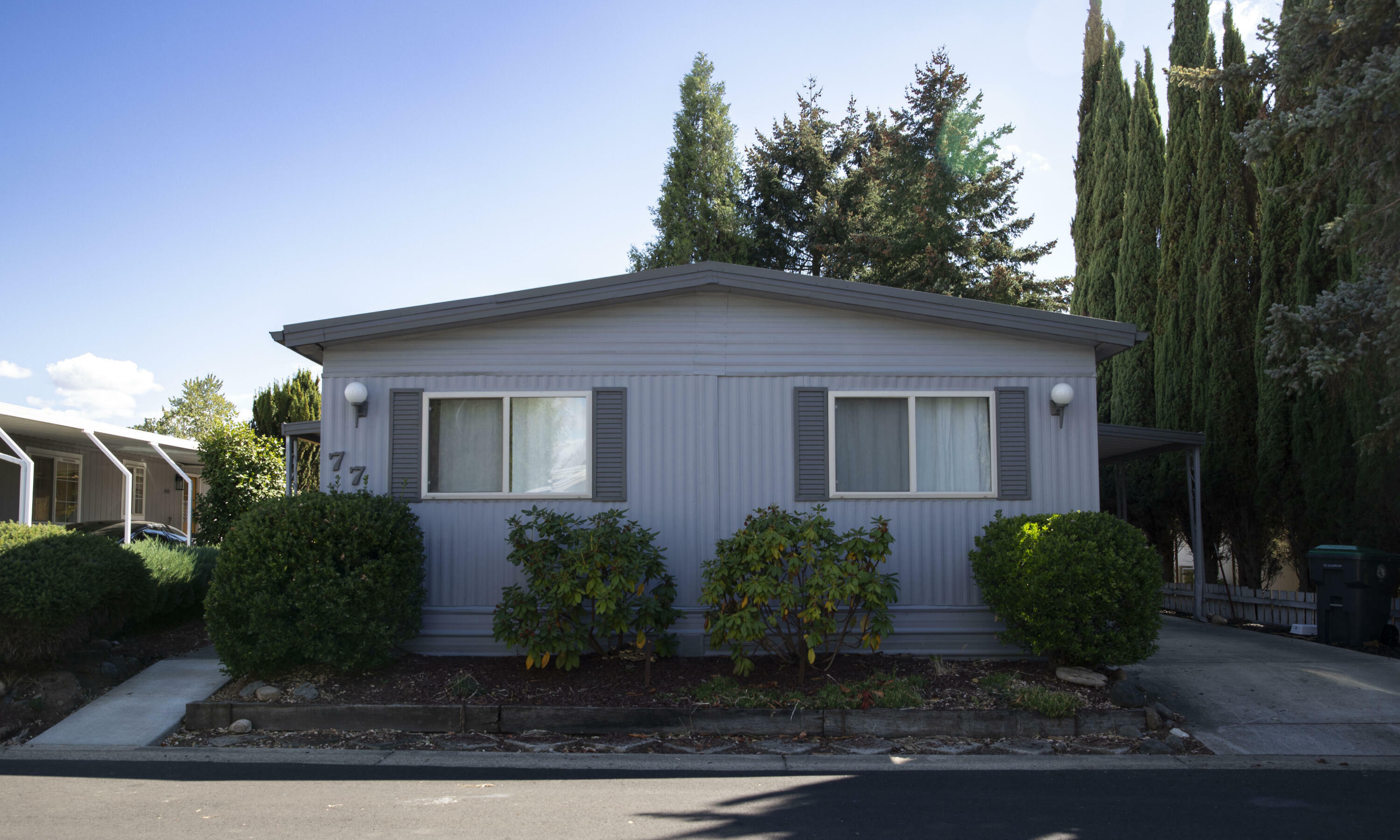 Property Photo:  3431 S Pacific Highway 77  OR 97501 