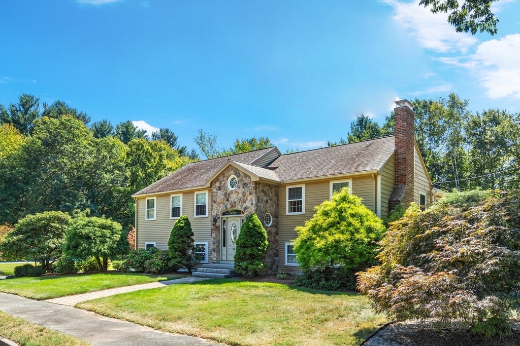 Property Photo:  24 Hickory Ln  MA 01864 