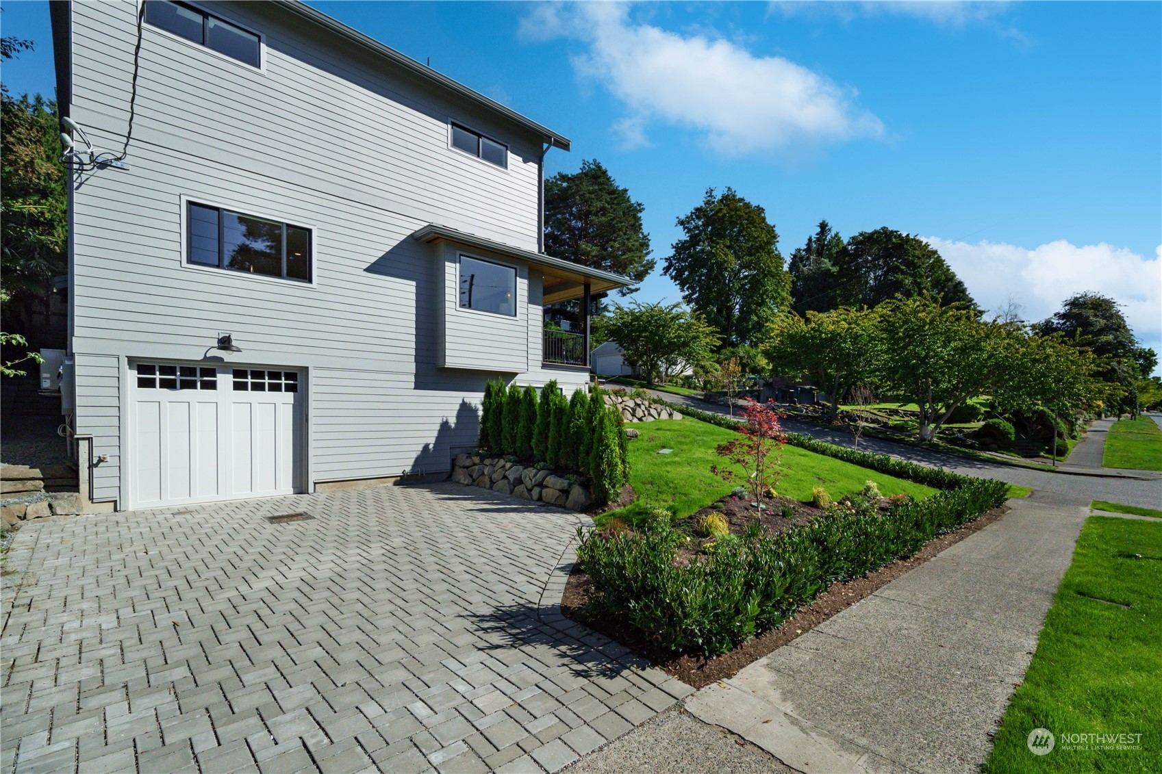 Property Photo:  3224 W Thurman Street  WA 98199 