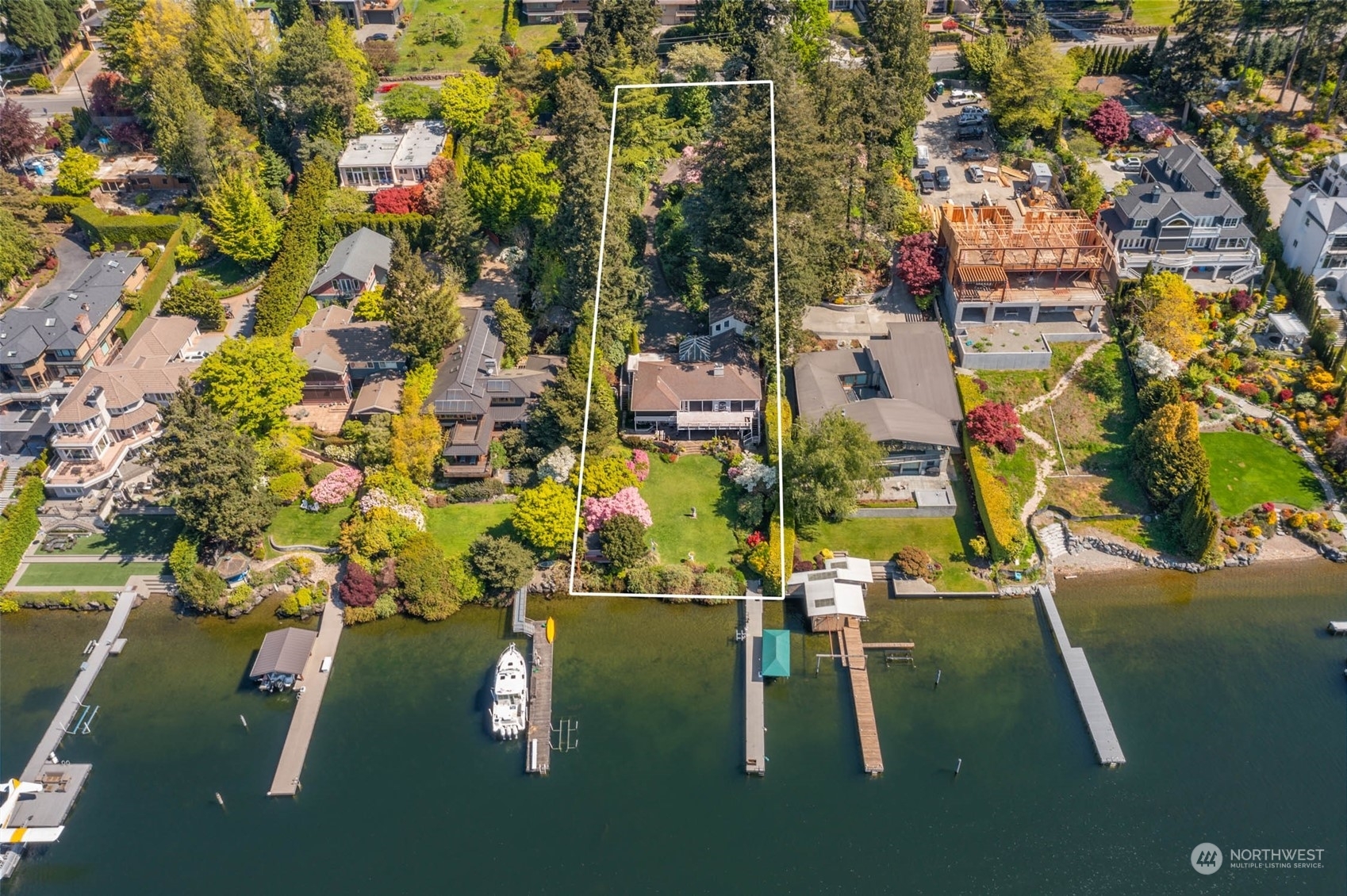 Property Photo:  9525 Lake Washington Boulevard NE  WA 98004 