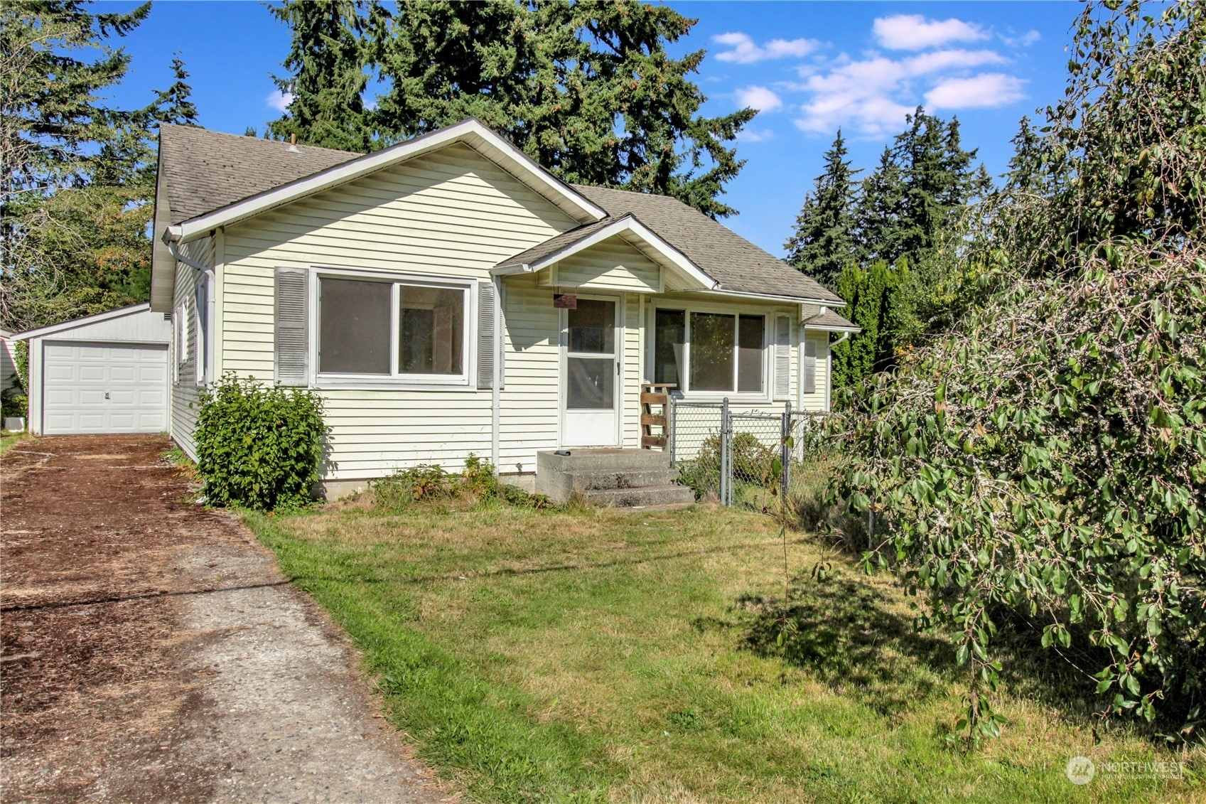 Property Photo:  421 Morgan Road  WA 98203 