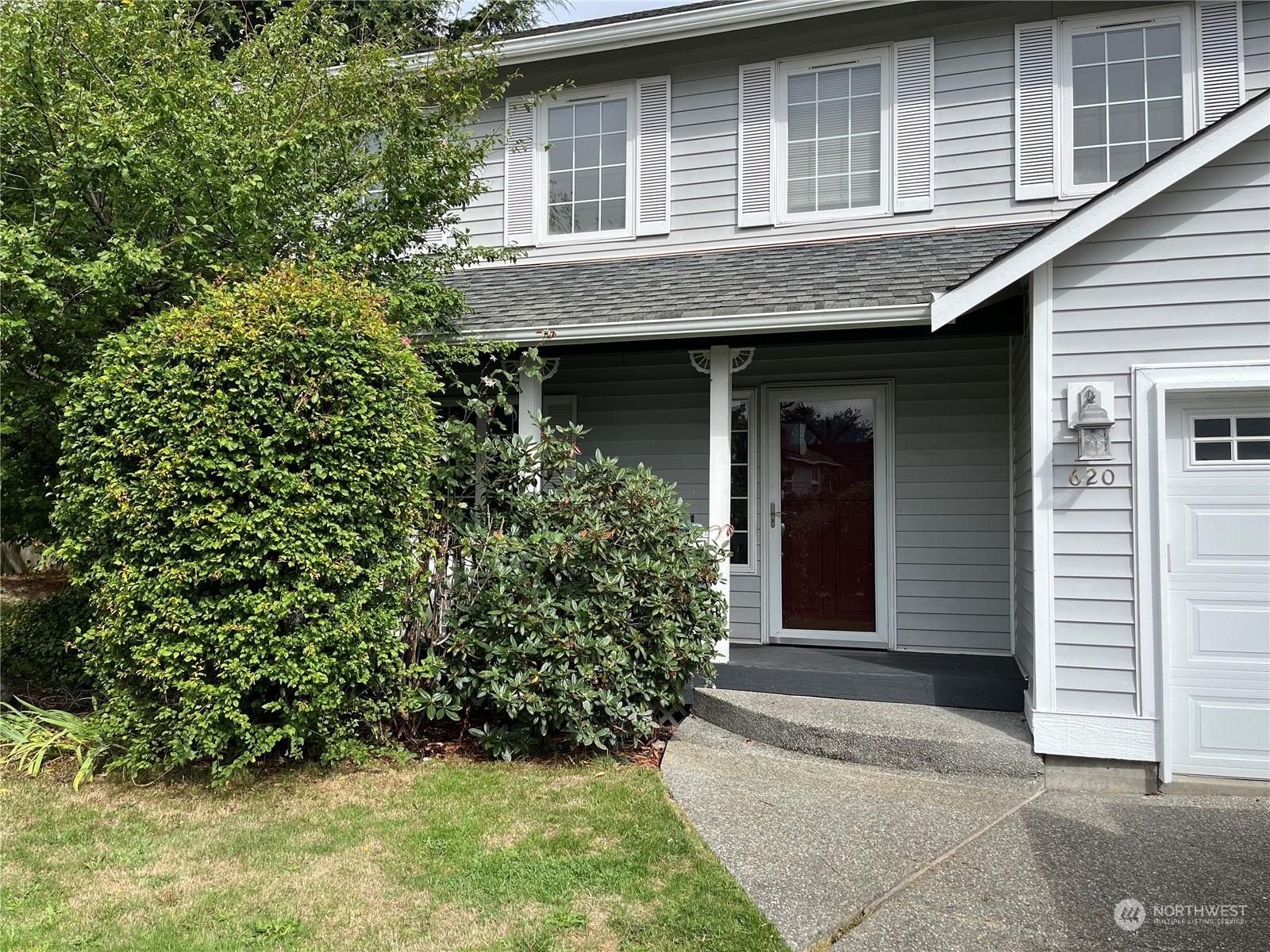 Property Photo:  620 N 17th Place  WA 98273 