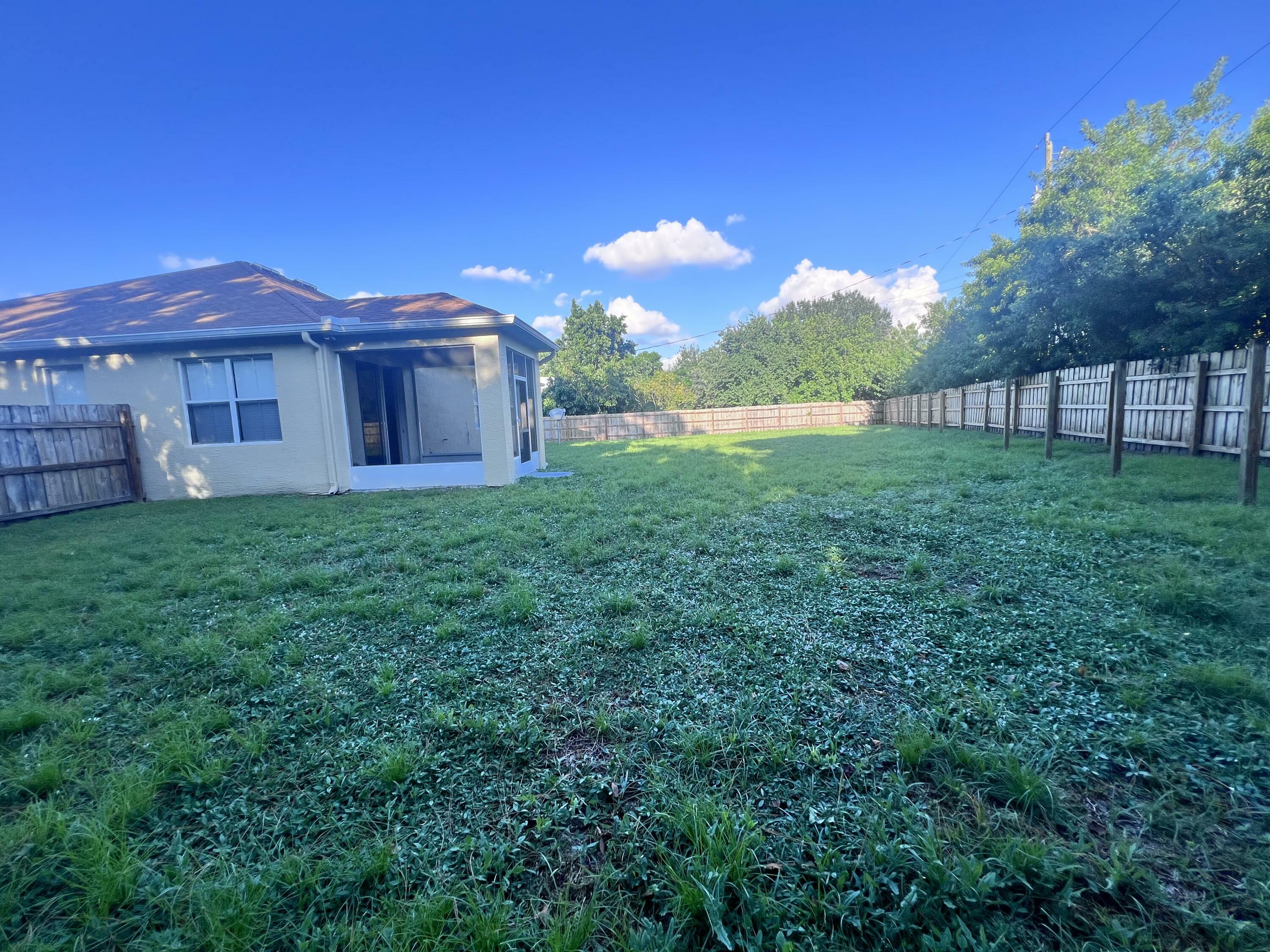 Property Photo:  1572 SW Gager Road  FL 34953 