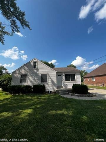 Property Photo:  2429 Chesley Drive  MI 48310 