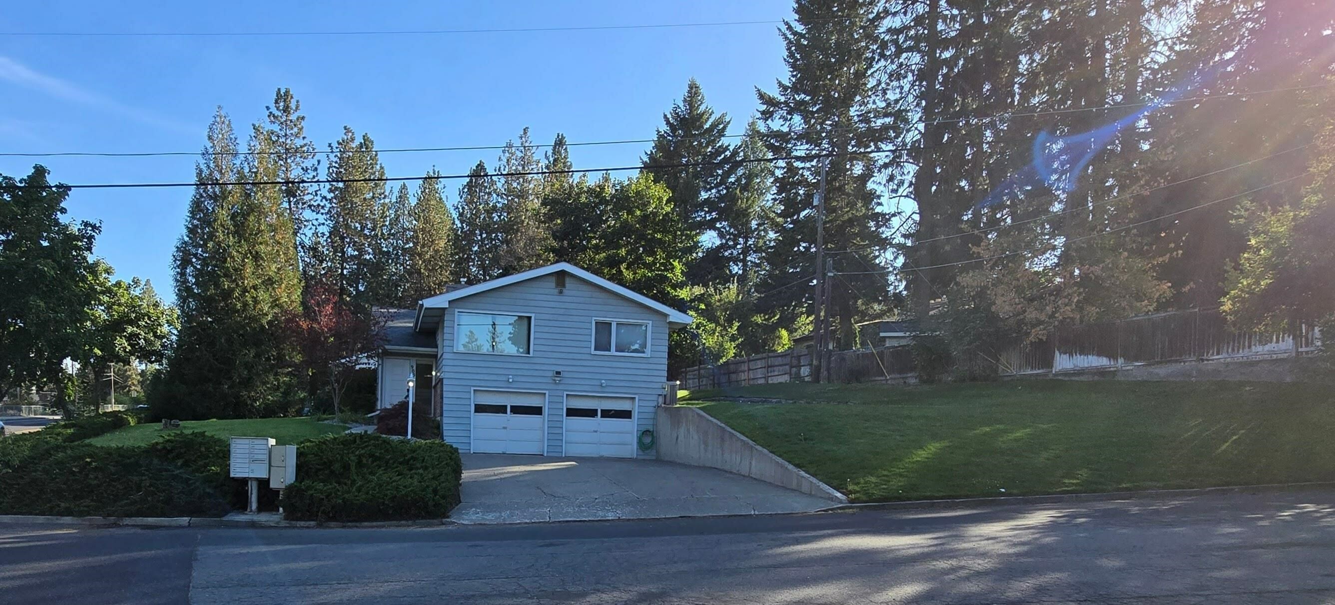 Property Photo:  905 W Banbury Dr  WA 99218 