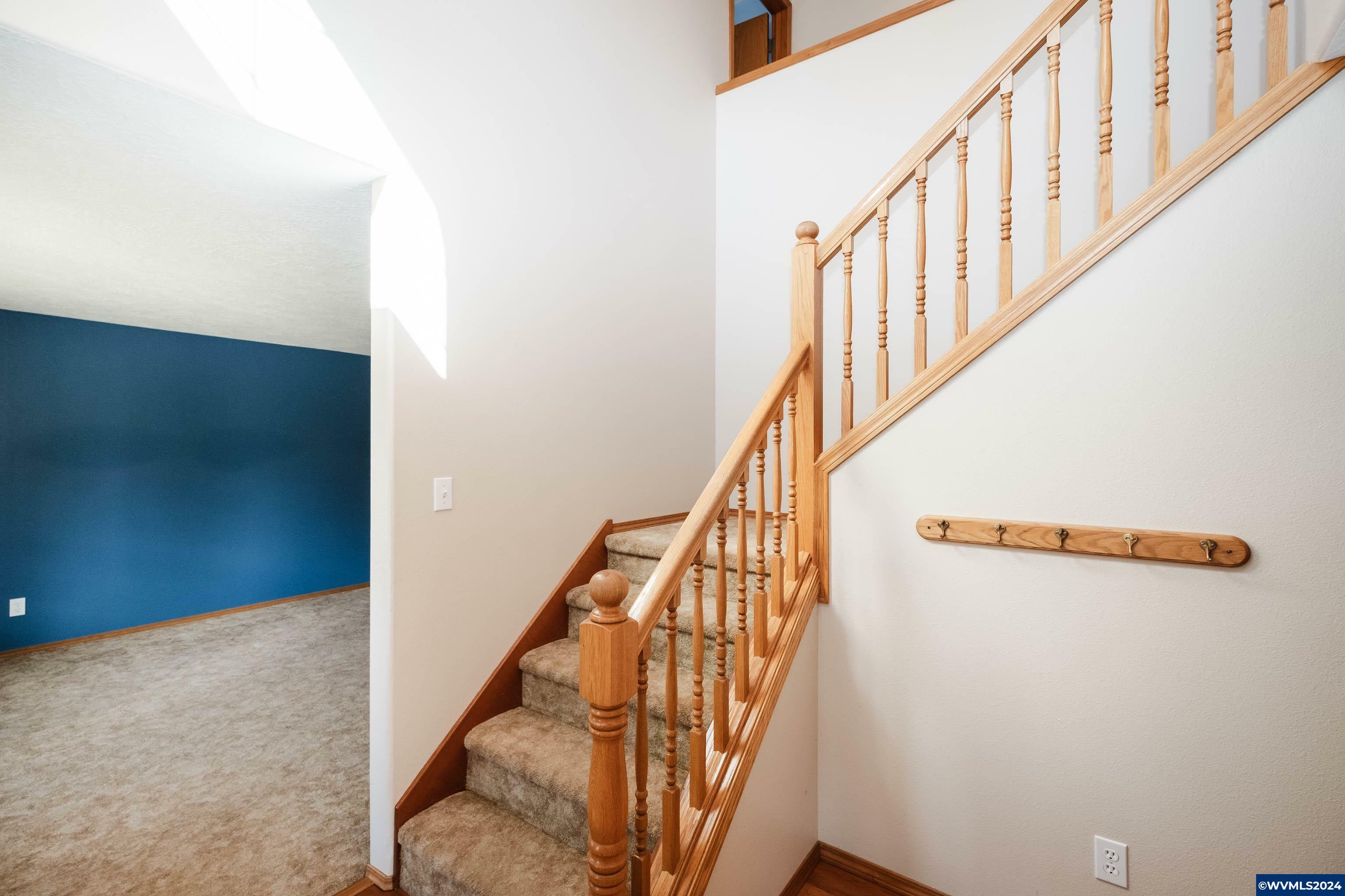 Property Photo:  849  Boardwalk Av NE  OR 97303 