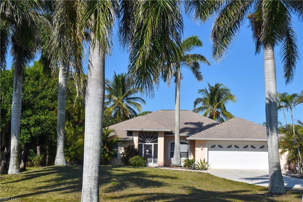 Property Photo: 28124 Meadowlark Ln FL 34134