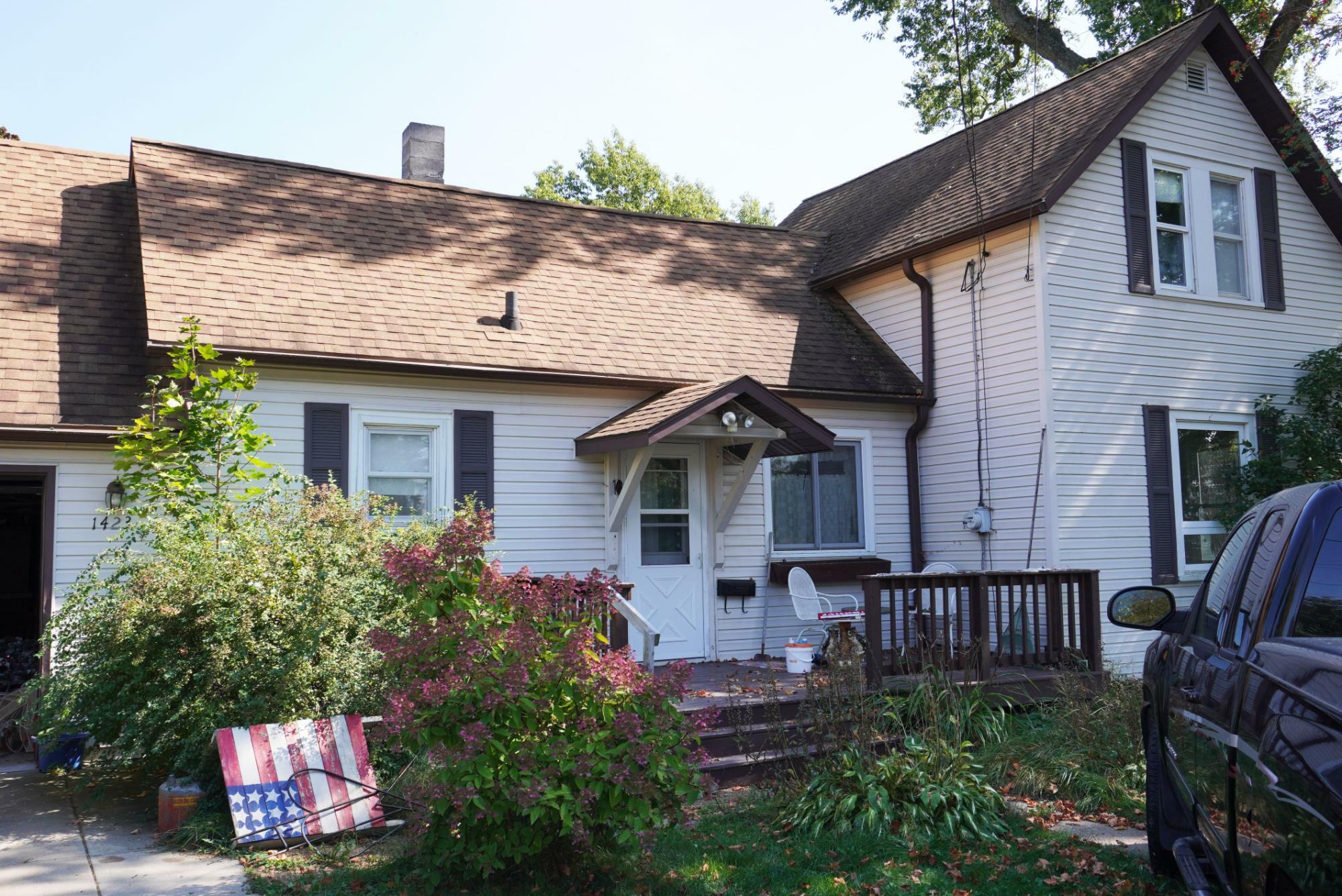 Property Photo:  1423 Superior St  WI 54409 