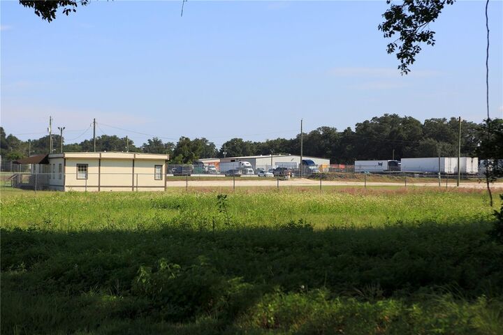 Property Photo: 3955 NW 44th Avenue FL 34482