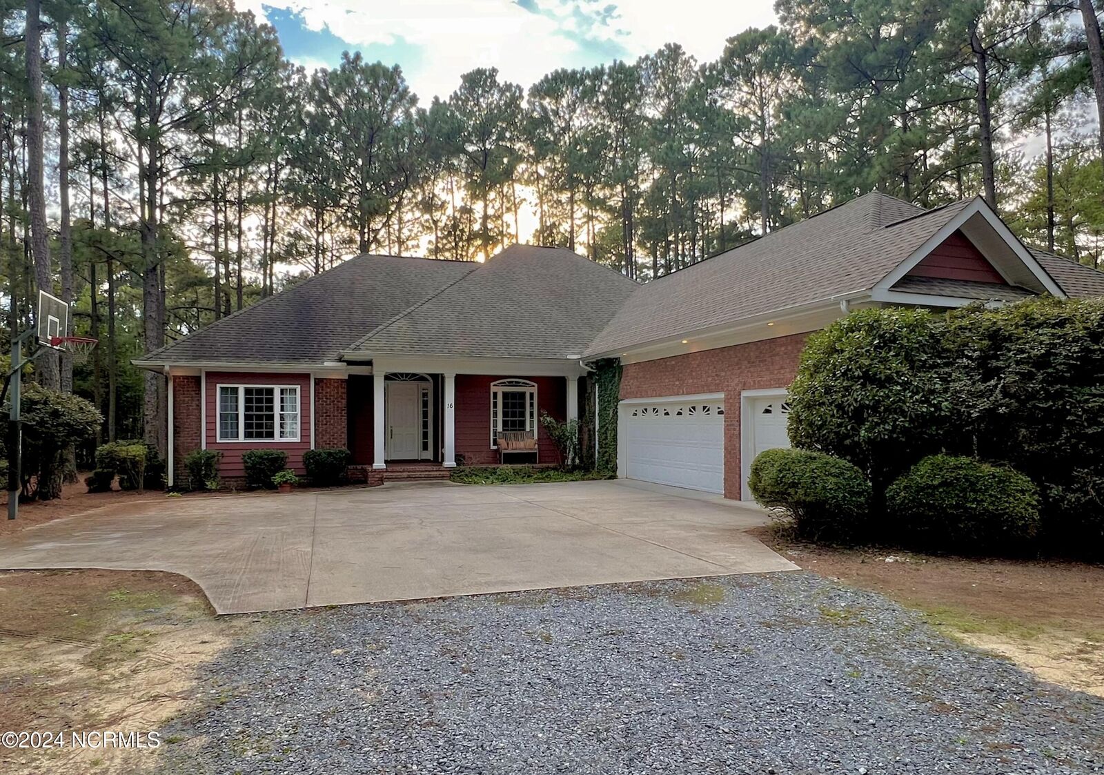 Property Photo: 16 Montrose Court NC 28374