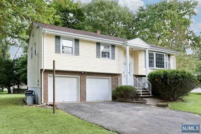 Property Photo:  16 Rutgers Place  NJ 07642 