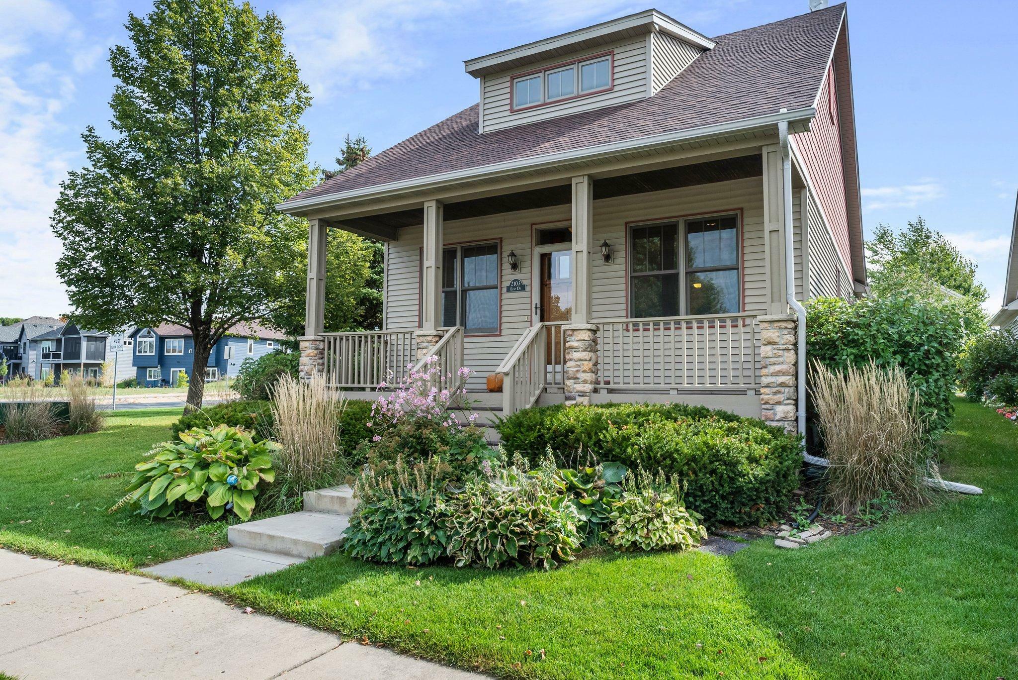 Property Photo:  2103 Erie Drive  MN 55057 